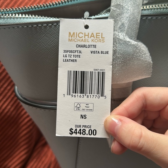 Michael Kors Charlotte LG Tote - Picture 4 of 4